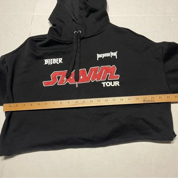 Justin Bieber Purpose Stadium Tour Black Cropped Hoodie Sweatshirt Womens Large - Picture 8 of 9